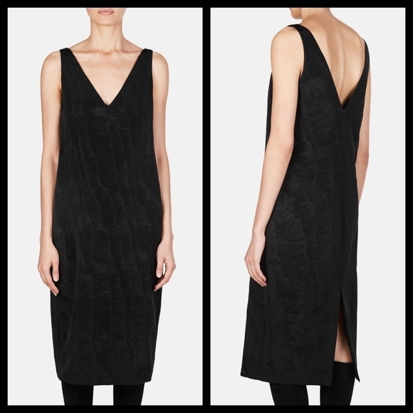 ROTAGONIST
Sleeveless‎ Cocoon Dress - Picture 1 of 6